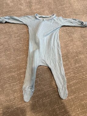 Soft Light Blue Footed Baby One-Piece Zippered Sleeper